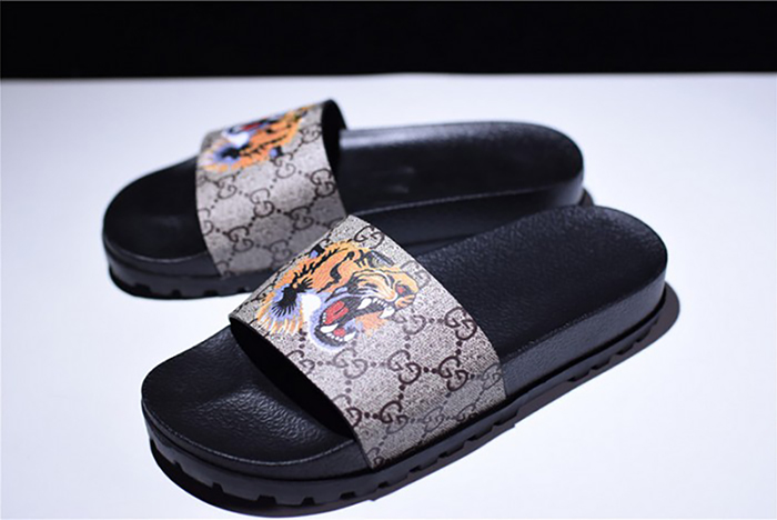 G*u*i leather slide sandal with plaid tiger mens