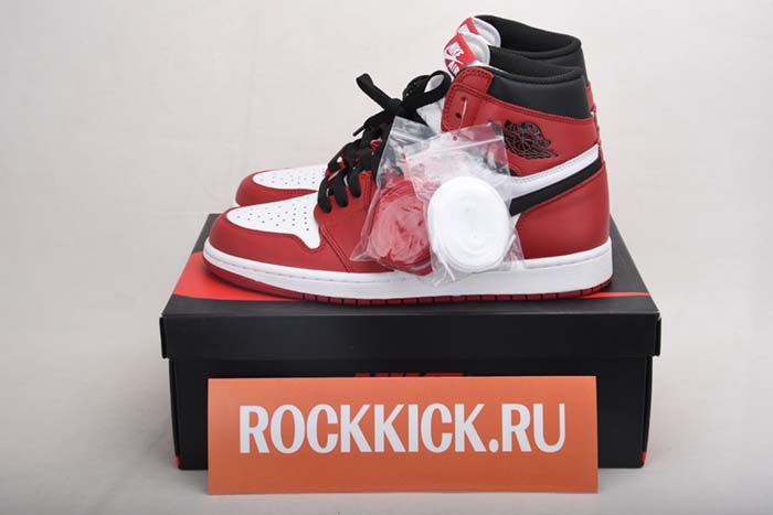 Air Jordan 1 Retro High OG Chicago Red 555088-101