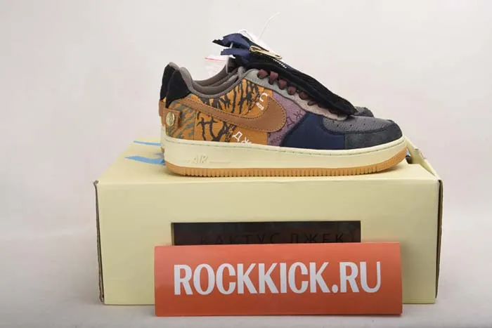 AIR FORCE 1 LOW TRAVIS SCOTT CACTUS JACK - CN2405-900