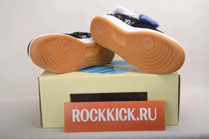 TRAVIS SCOTT NIKE AIR FORCE 1