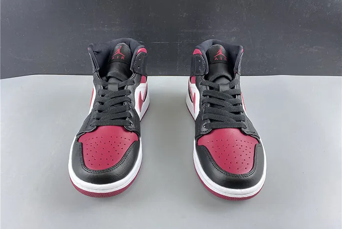 Jordan 1 Mid 554724-066