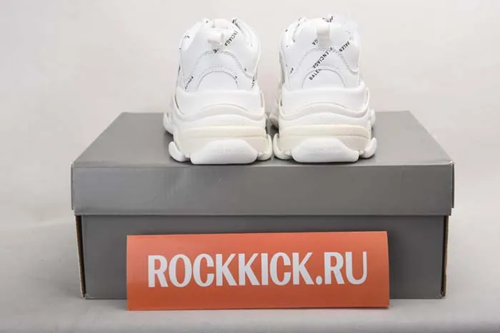 Ba*len*cia*ga triple s trainers white letters 541624 w09o1 8013