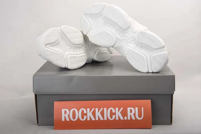 Ba*len*cia*ga triple s trainers white letters 541624 w09o1 8013