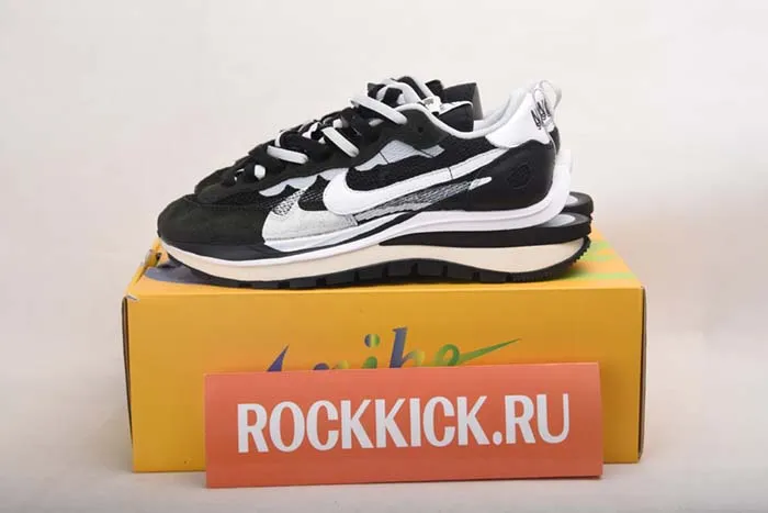 NIKE LDWAFFLE/SACAI CV1363 100