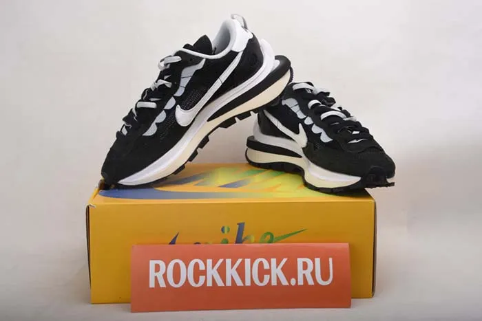 NIKE LDWAFFLE/SACAI CV1363 100