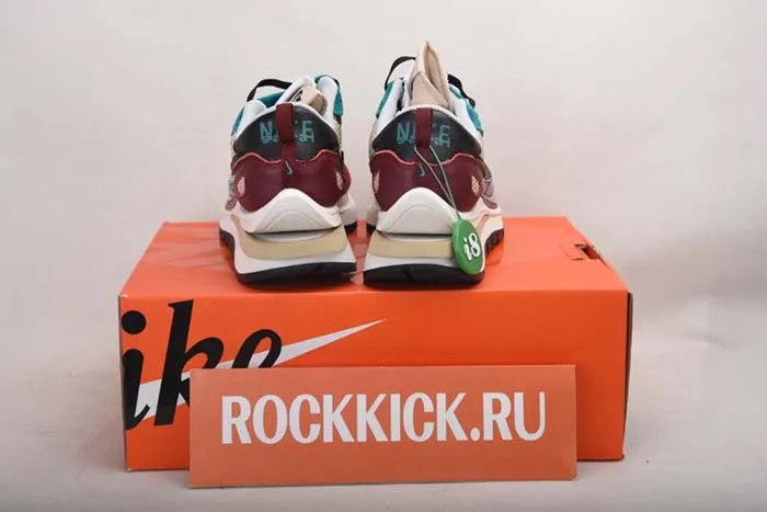 NIKE LDWAFFLE/SACAI CI9928 301