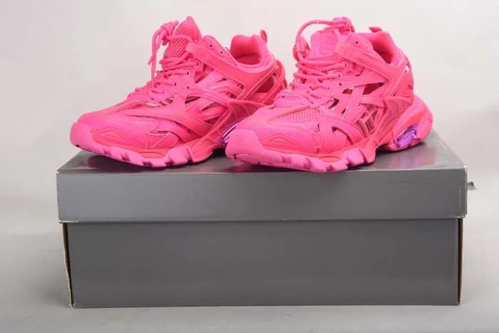 Ba*len*cia*ga track 2 sneakers