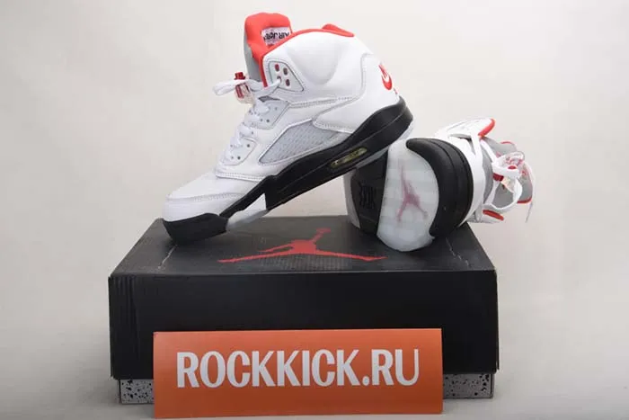 AIR JORDAN 5 RETRO FIRE RED DA1911-102