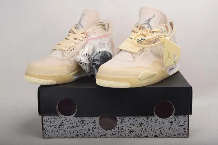 AIR JORDAN 4 RETRO x Off-White CV9388-100