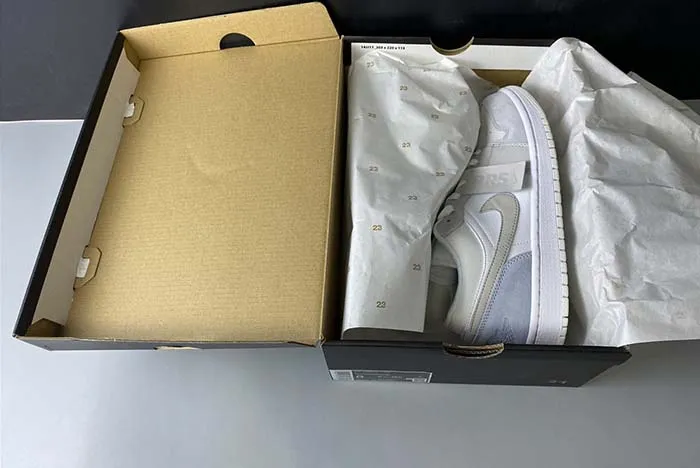 AIR JORDAN 1 LOW CV3043-100