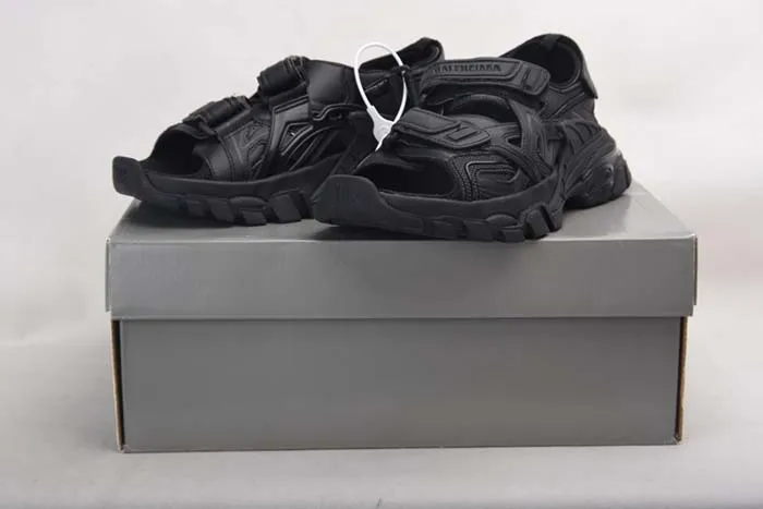 Ba*len*cia*ga track sandal 