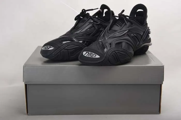 BALENCIAGE 5.0 TYREX 20SS RUNWAY 617535-W2TA1-1000
