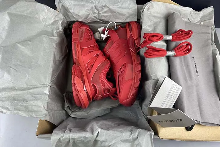 Ba*len*cia*ga track 3.0 542023 w2la1 6000