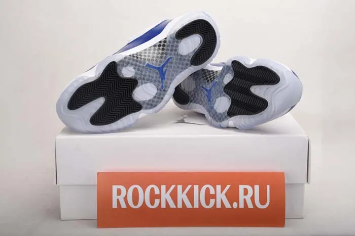 Air Jordan 11 Low WMNS “Concord” AH7860-100