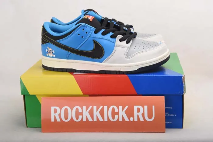 Instant Skateboard x Nike SB Dunk Low CZ5128-400