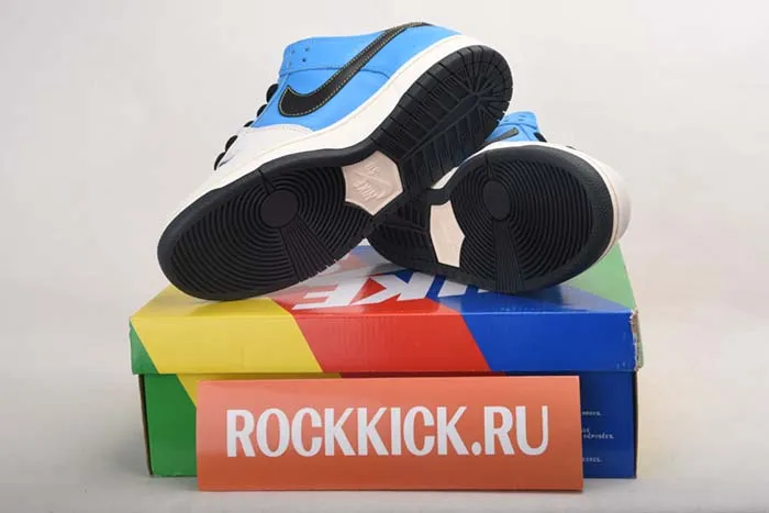Instant Skateboard x Nike SB Dunk Low CZ5128-400