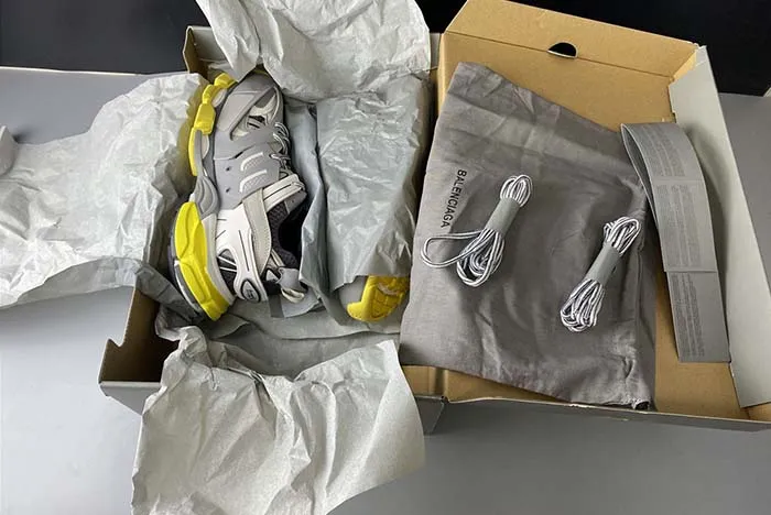 Ba*len*cia*ga track 3.0 542023-w1gb7-2018