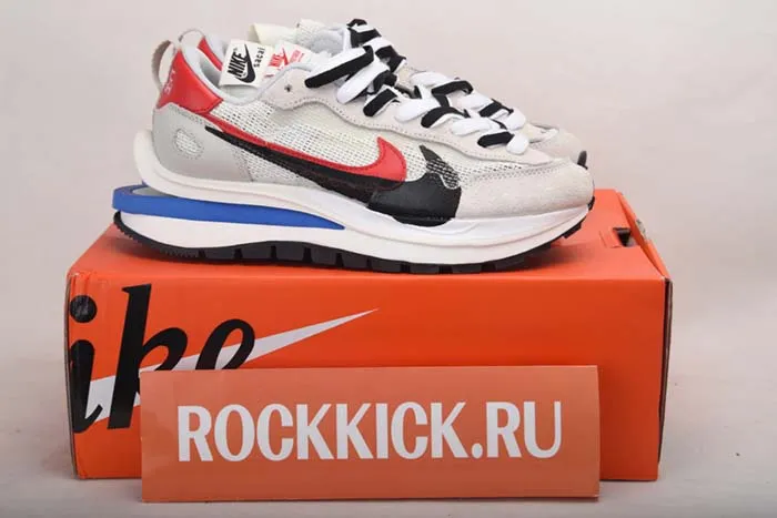 Sacai x Nike white red CV1363-100