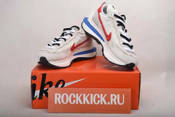 Sacai x Nike white red CV1363-100