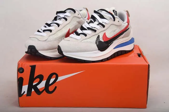 Sacai x Nike white red CV1363-100