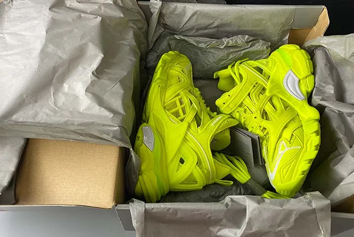 Ba*len*cia*ga track 2 w2gn5-5818