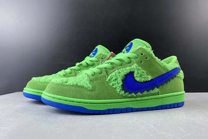 Dead x Nike SB Dunk Low“ Green Bear” CJ5378-300