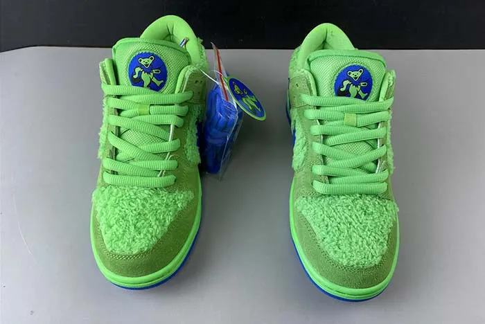 Dead x Nike SB Dunk Low“ Green Bear” CJ5378-300