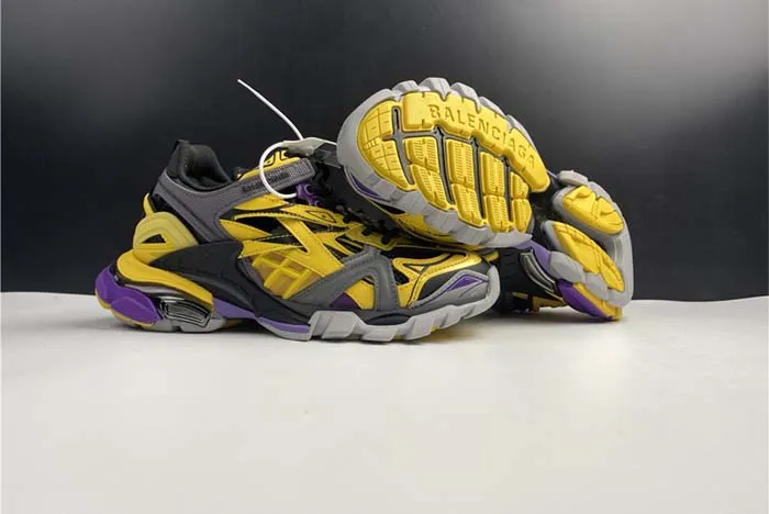 Ba*len*cia*ga led track yellow purple