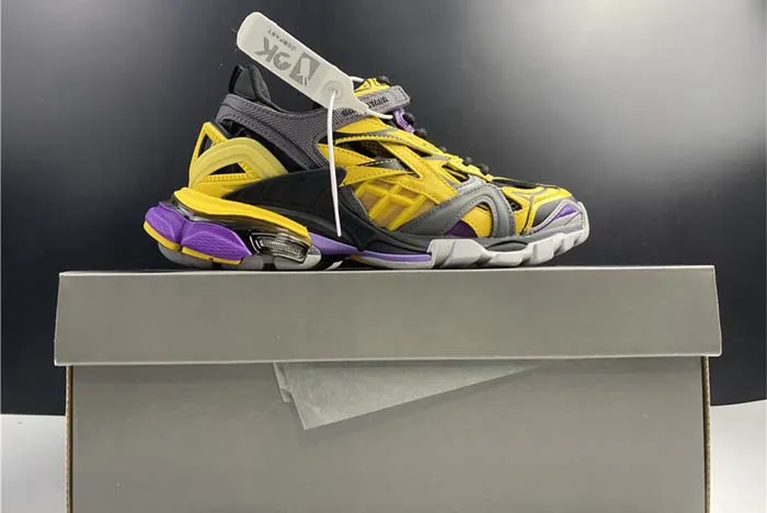 Ba*len*cia*ga led track yellow purple