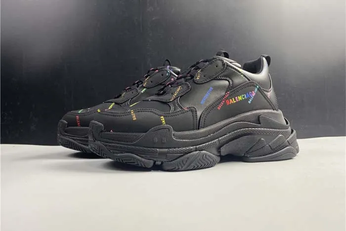 Ba*len*cia*ga triple s black trainer