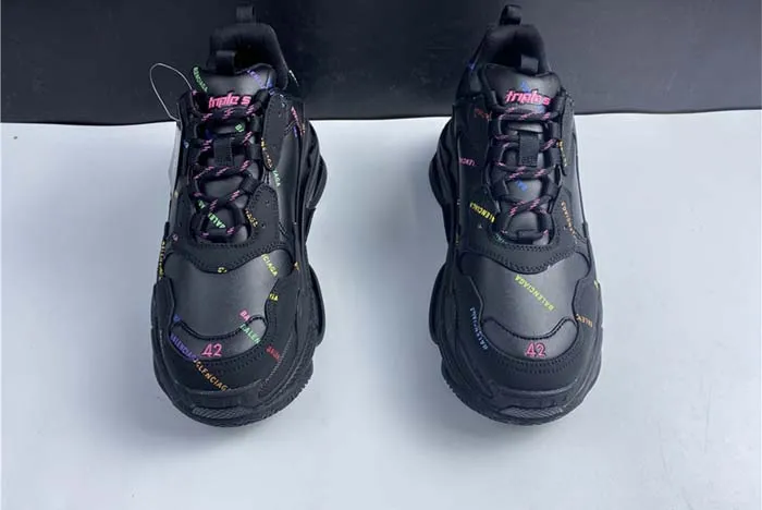 Ba*len*cia*ga triple s black trainer