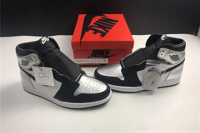 Air Jordan 1 High OG Silver Toe CD0461 001