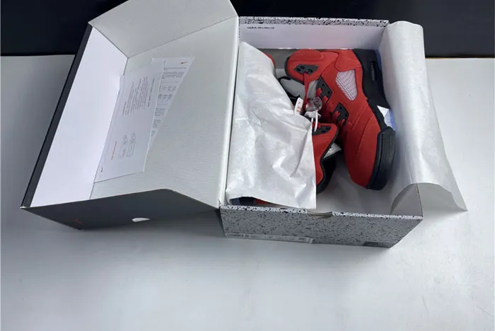 AIR JORDAN RETRO 5 RAGING BULL DD0587-600