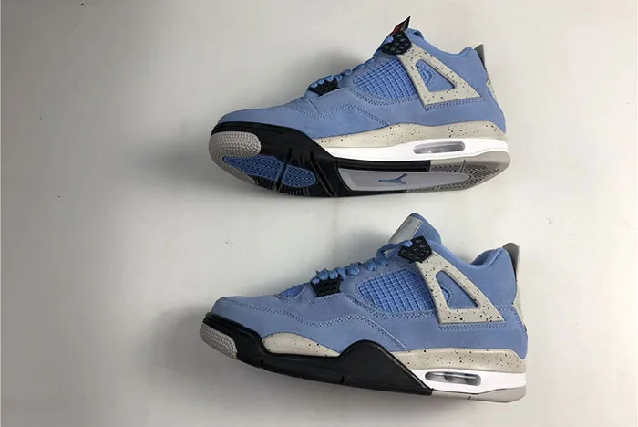 AIR JORDAN 4 UNC UNIVERSITY BLUE CT8527-400