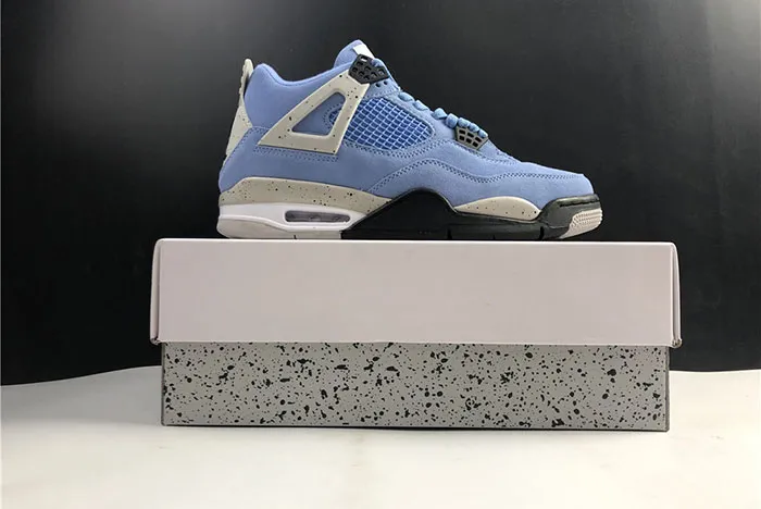 AIR JORDAN 4 UNC UNIVERSITY BLUE CT8527-400