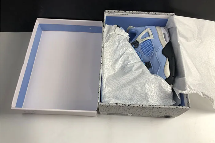AIR JORDAN 4 UNC UNIVERSITY BLUE CT8527-400