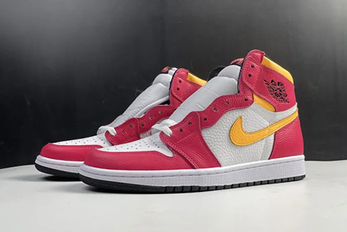 Air Jordan 1 High OG Light Fusion Red 555088-603