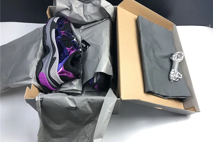 Ba*len*cia*ga triple purple black