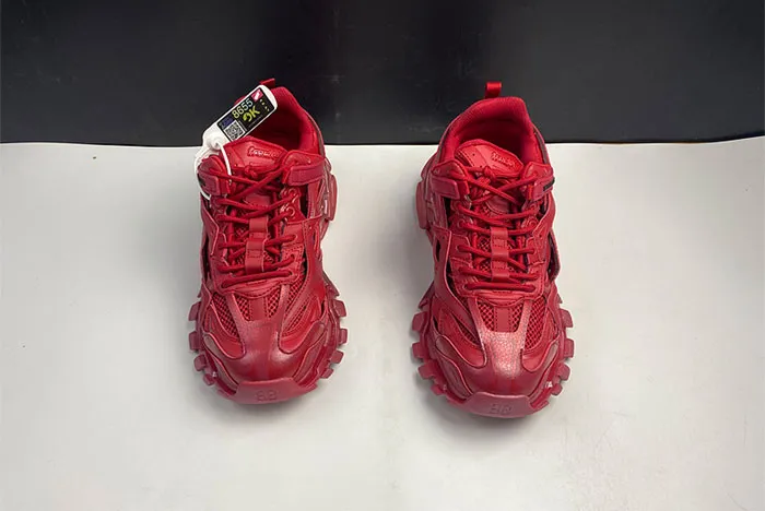 Ba*len*cia*ga triple whole red