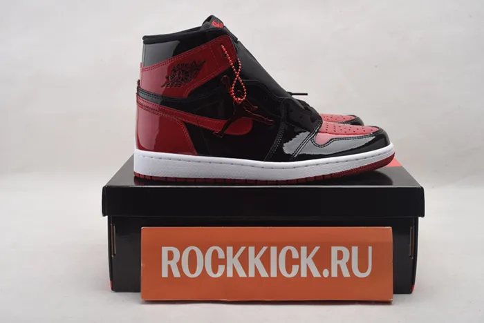 Air Jordan 1 Retro High OG Varsity Red  Black white 555088 063
