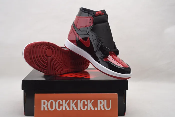 Air Jordan 1 Retro High OG Varsity Red  Black white 555088 063