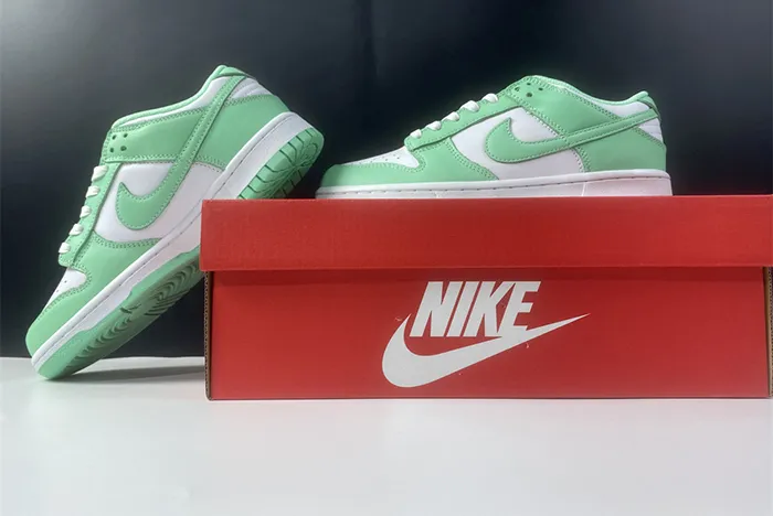 Nike Dunk Low Green Glow DD1503-105
