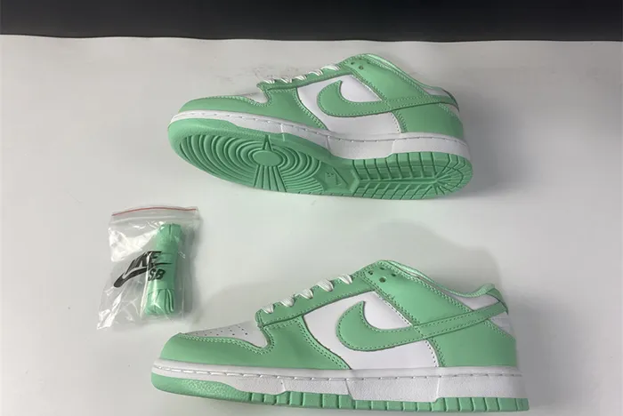 Nike Dunk Low Green Glow DD1503-105