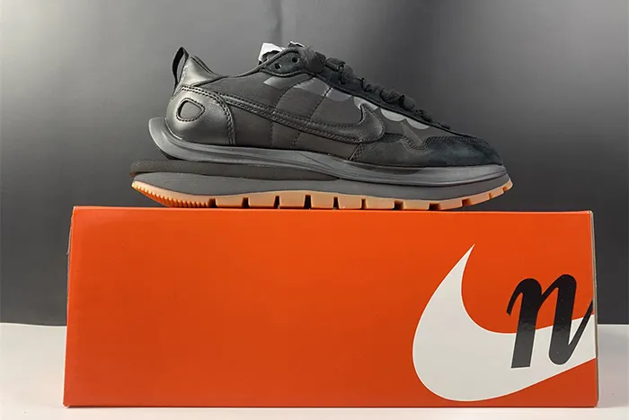 Nike Vaporwaffle Sacai Black Gum DD1875001