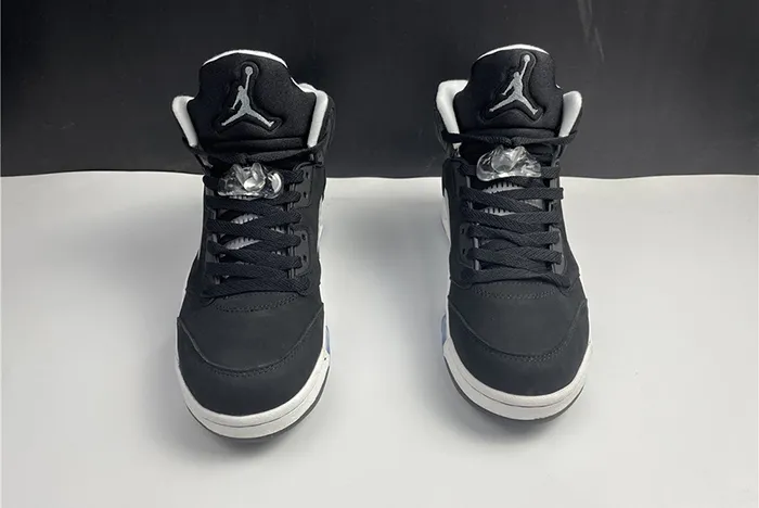 AIR JORDAN 5 DOERNBECHER 633068-010