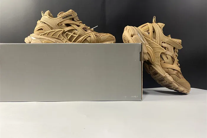 Ba*len*cia*ga track 568615 w3ag1 2706