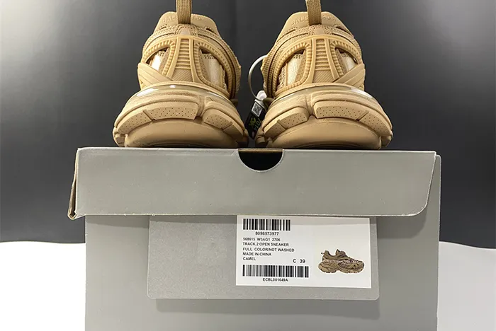 Ba*len*cia*ga track 568615 w3ag1 2706