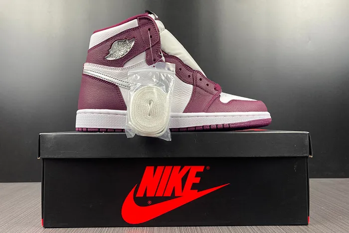 AIR JORDAN 1 RETRO HIGH OG BORDEAUX 555088-611