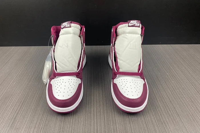 AIR JORDAN 1 RETRO HIGH OG BORDEAUX 555088-611