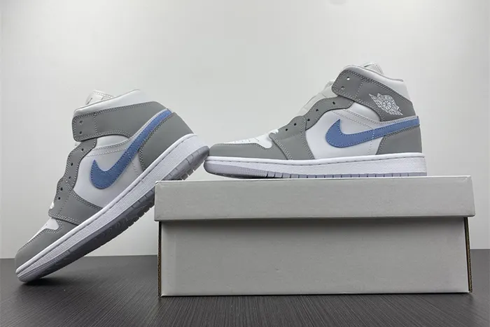 JORDAN 1 MID WOLF GREY ALUMINIUM BQ6472-105